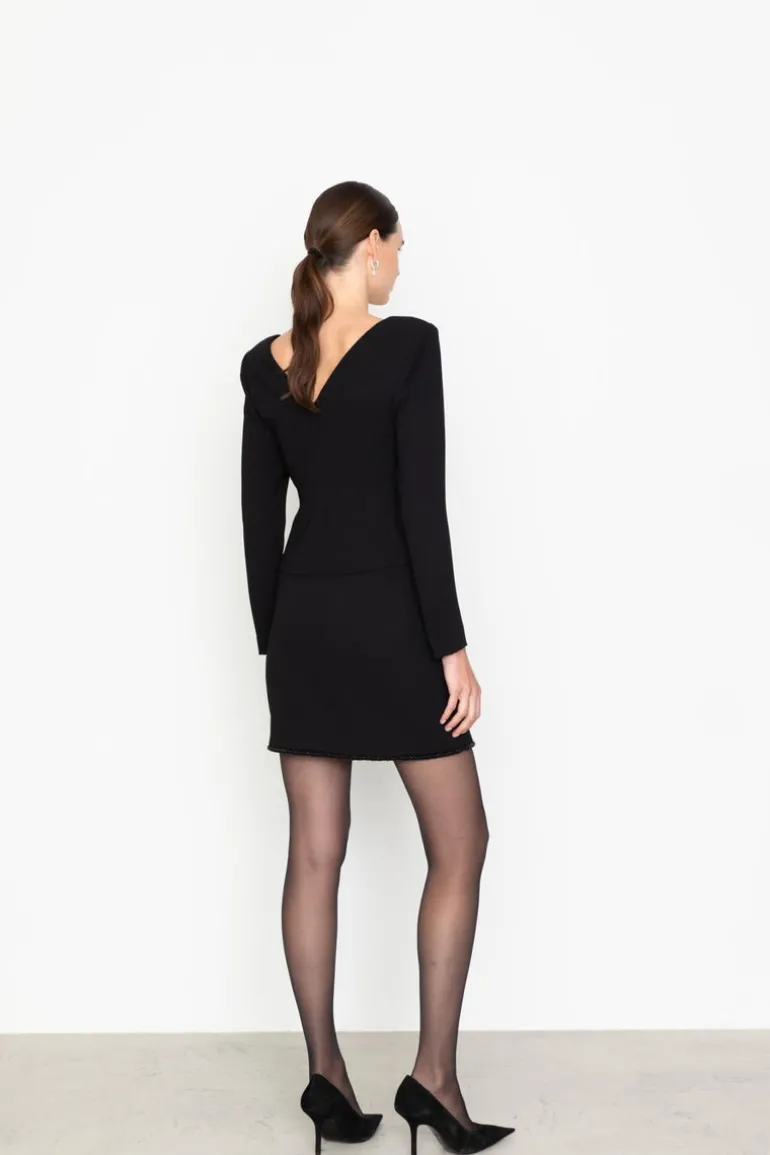 Cosmic Top Black