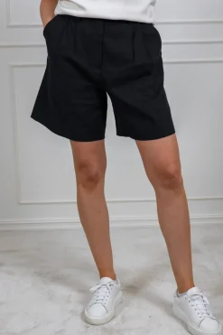 Daria Shorts Black