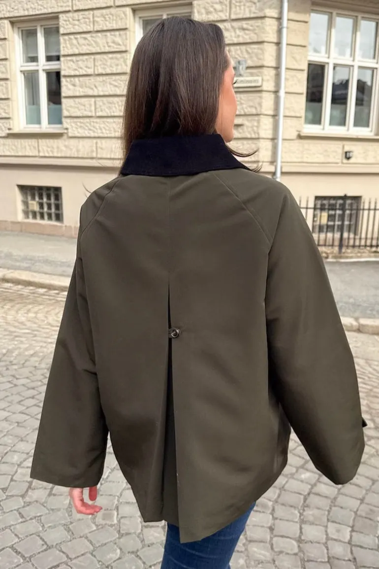 Gatbi Clean Jacket Dark Green