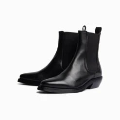Jett Black
