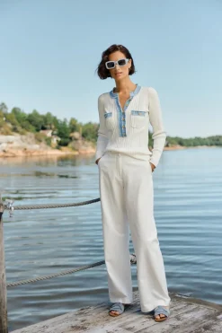 La Pullover White