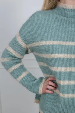 Ovalis Knit T-Neck Slate Green