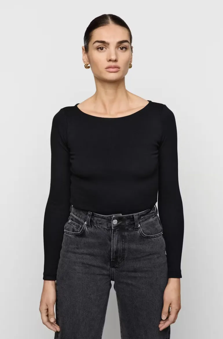 Petronella Rib Boatneck Black