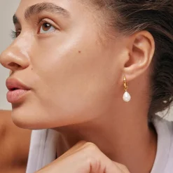 Significant Pearl Earrings Pearls