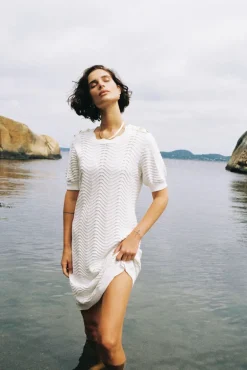 The Wavenicole Dress White