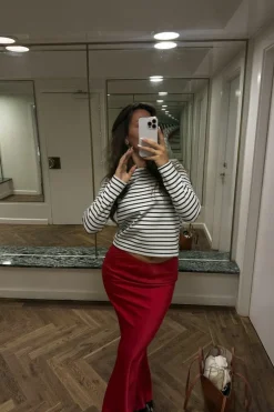 Vicky Heavy Sateen Skirt Red