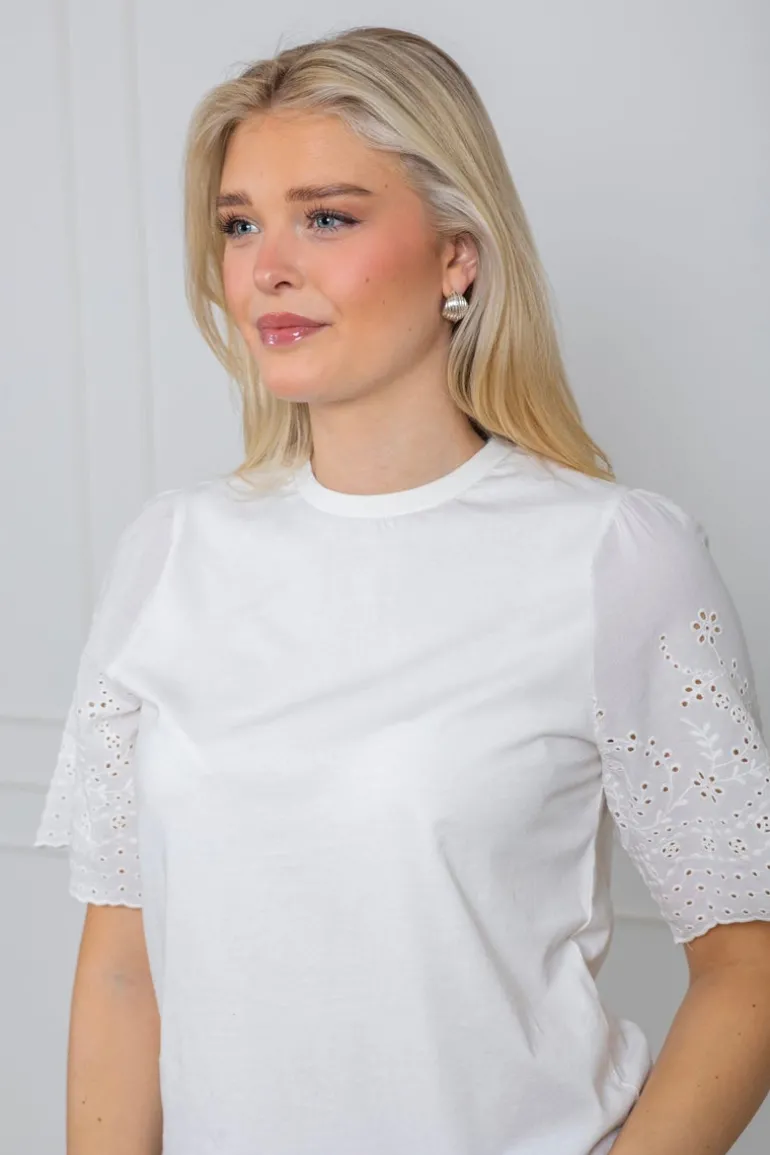 Yaslex Ss Top W. Emb Sleeves Star White